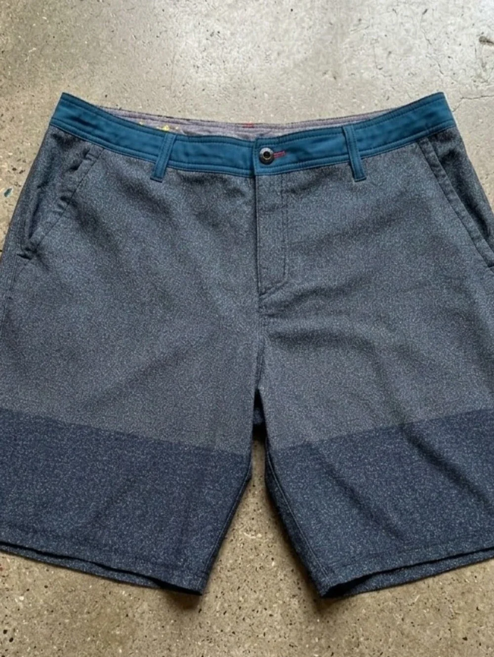 O'Neill Two-Tone Navy Performance Flat Front Shorts Size 40